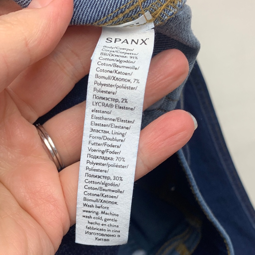 SPANX  size medium pull on flare jeans dark wash slimming casual - Picture 8 of 11